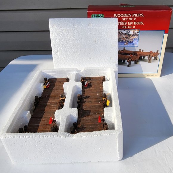 Vintage Lemax Village Collection 2001 Wooden Piers Set of 2 Retired/Discontinued - Picture 13 of 14